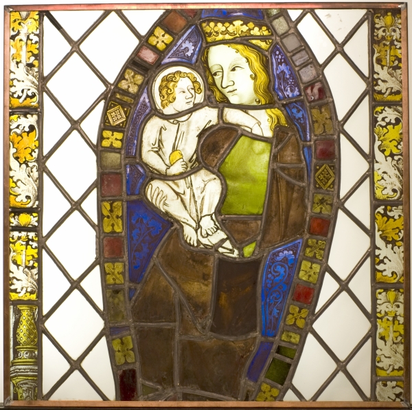 Onbekend, Maria met kind, Leuven, tweede helft 14de eeuw, gebrandschilderd glas-in-lood, 118 x 70 cm, M - Museum Leuven, inv. B/III/1 © M - Museum Leuven, foto Paul Laes
