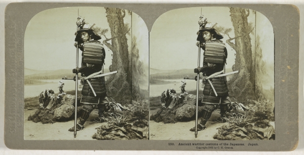 Ancient warrior costume of the Japanese. Japan, C.H. Graves & Universal Photo Art Co., 1902 via Rijksstudio, publiek domein