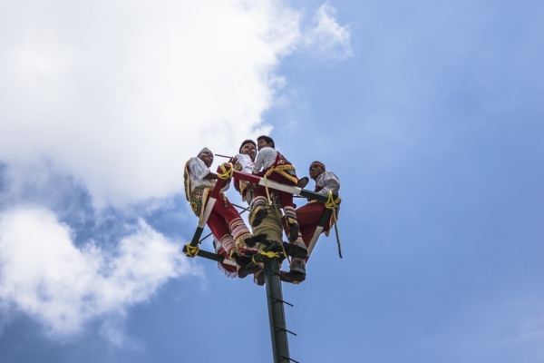 Voladores. Foto: Isaac Lopez Mesa, via Flickr, CC BY-NC-ND 2.0