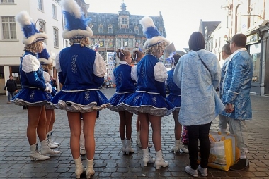 De Dansmariekes, Carnaval van Halle. Devierd'n via Wikimedia Commons, CC BY 4.0