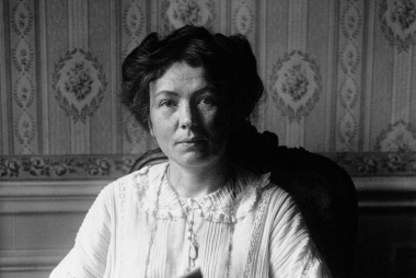 Christabel Harriette Pankhurst (1880-1958), medestichtster WSPU een een van de meest bekende Britse vrouwenactivisten of suffragettes. Agence de presse Meurisse. Bibliothèque nationale de France via Wikimedia Commons, publiek domein.