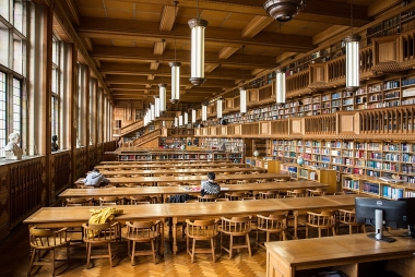 Leeszaal Centrale Bibliotheek KU Leuven. Wentao Jiang via Wikimedia Commons, CC BY-SA 4.0 