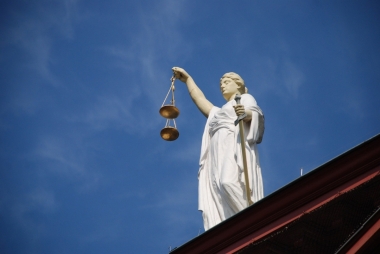 Vrouwe Justitia met weegschaal. Foto: AJEL via Pixabay