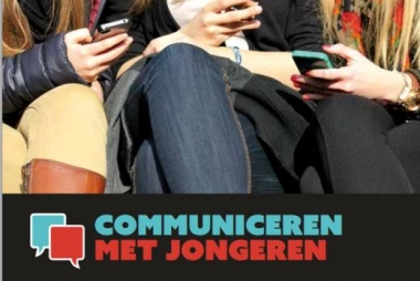 Omslag boek Communiceren met jongeren