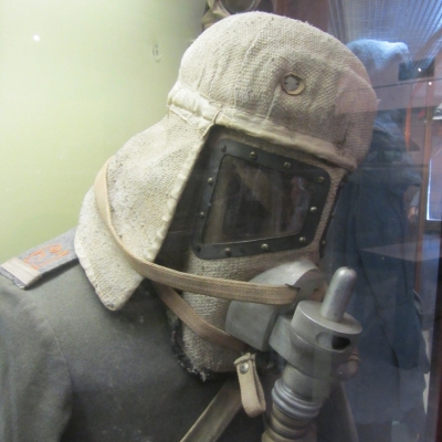4. Zuurstofmasker uit geweven witte asbest aan de buitenzijde, Duits leger, WOI, © WHI
