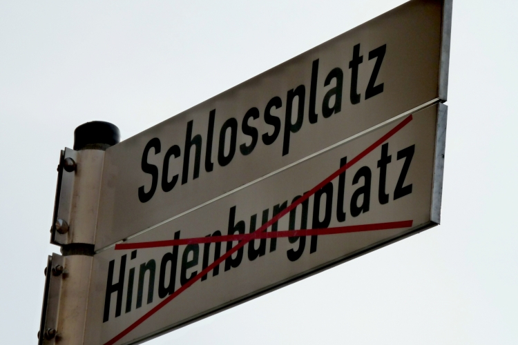 Hindenburgplatz wordt Schlossplatz. Wikipedia, Wikimaniac, CC BY-SA 3.0 
