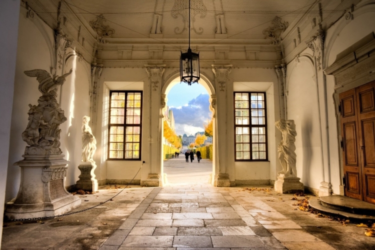 Ingang van het Belvedère in Wenen. Foto: Rudy en Peter Skitterians via Pixabay