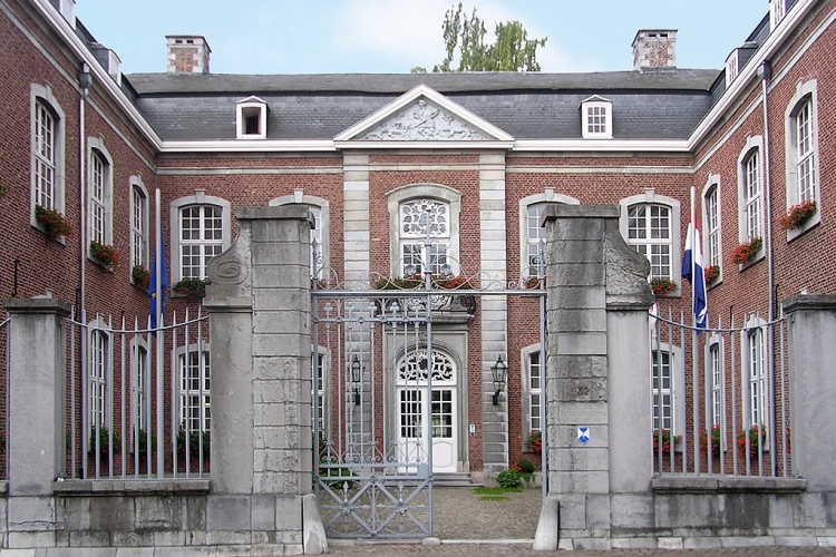 Huis Grand Ry in Eupen, zetel van de Duitstalige Gemeenschap. Promeneuse7 via Wikimedia Commons, CC BY-SA 3.0