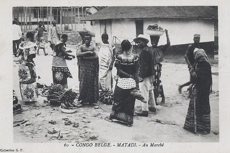 Congo belge. Matadi. Au Marché. collection G.P., ca. 1905. Onbekende auteur via Wikimedia Commons, publiek domein.