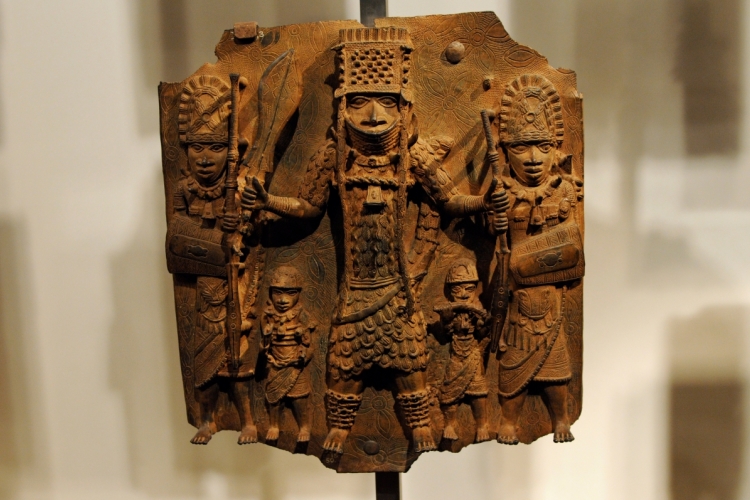 Benin Bronzes in het British Museum. Son of Groucho via Flickr, CC BY 2.0