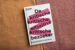 Cover van boek ‘De kritische bezoeker’