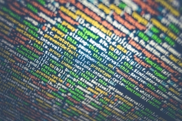 Kleurrijke computercode. Foto: Markus Spiske via Unsplash